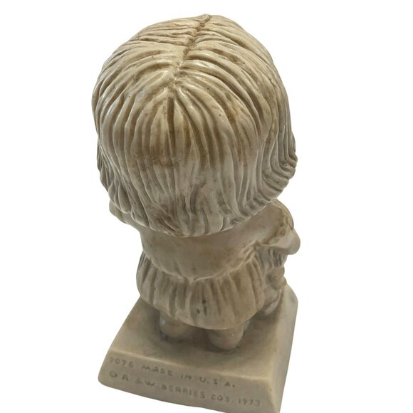 Worlds Greatest Mother Ceramic Figurine By O.R. & W. Berries Cos 1973 Vintage - Picture 2 of 5